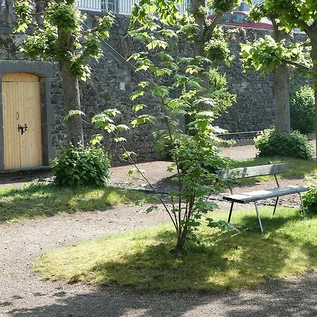 Hotel-restaurant Les Planchettes * Saint-Flour (Cantal)