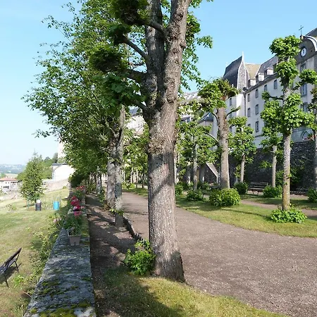 Hotel-restaurant Les Planchettes Hotel *