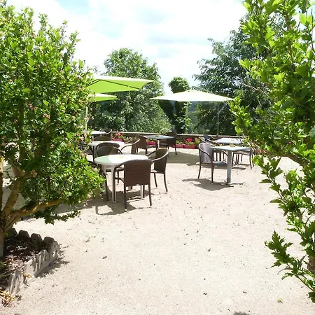 Hotel-restaurant Les Planchettes Saint-Flour (Cantal)